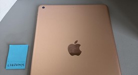 Good
													Apple iPad 8th Gen - Wi-Fi, Gold, 128 GB, A2270, photo 3 of 5