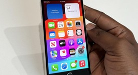 Good
													Apple iPhone SE 3rd Gen 2022 - Unlocked, Starlight, 64 GB, A2595, photo 2 of 11