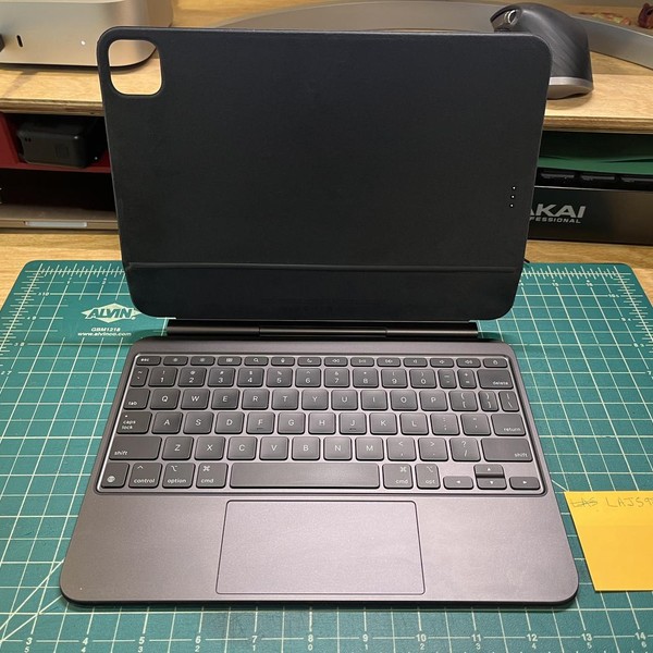 Apple Magic Keyboard for iPad Pro - Black