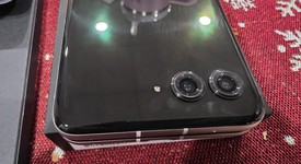 Mint
													Motorola Razr (2025) - Verizon, Pink, 256 GB, 8 GB, photo 2 of 10