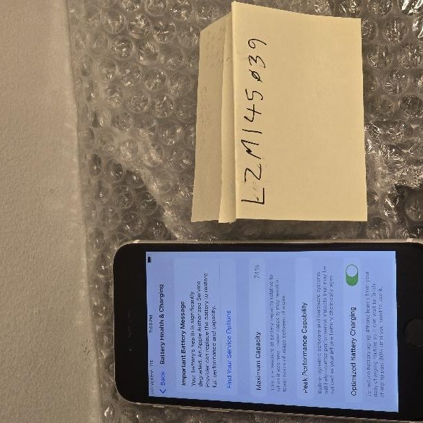 Apple iPhone SE 2nd Gen 2020 - Unlocked, 64 GB, White, A2275