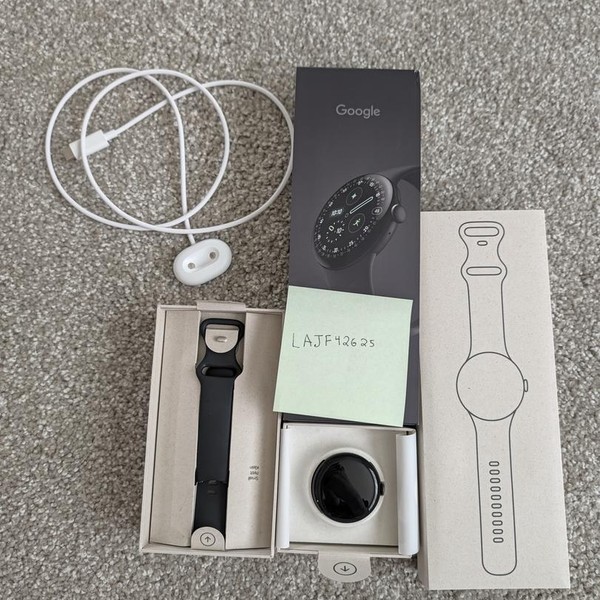 Google Pixel Watch 4 - Wi-Fi, Black, 41mm, Wi-Fi