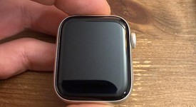 Good
													Apple Watch SE 2nd Gen 40mm - Starlight, A2722 - GPS, Aluminum, photo 2 of 8