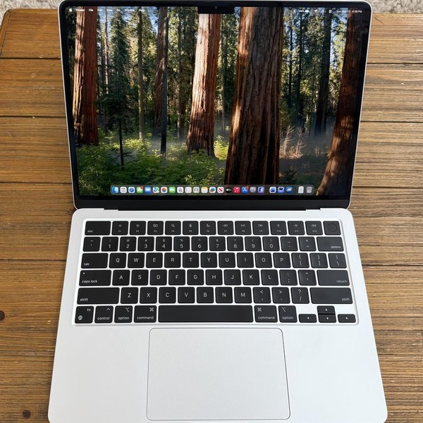 MacBook Air 2024 (M3) - 13 inch - 256 GB, Silver, 8 GB, Apple M3, 8-core GPU