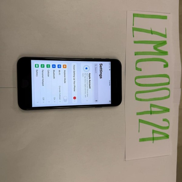 Apple iPhone SE 3rd Gen 2022 - Unlocked, 64 GB, Midnight, A2595