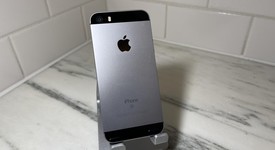 Fair
													Apple iPhone SE 1st Gen 2016 - Unlocked, Grey, 128 GB, A1662, photo 1 of 7