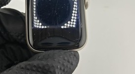 Good
													Apple Watch SE 2nd Gen 40mm - Silver, A2722 - GPS, Aluminum, photo 4 of 10