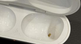 Used
													Apple AirPods Pro 1st Gen - Wireless Case, photo 4 of 4