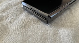 Good
													Samsung Galaxy Z Fold2 5G - Unlocked, Mystic Black, 256 GB, 12 GB, SM-F916U1, photo 5 of 11