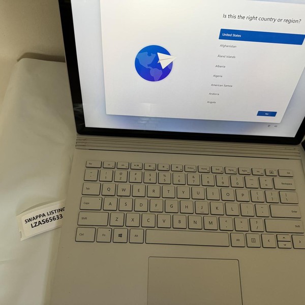 Microsoft Surface Book - 128 GB, Silver, 8 GB