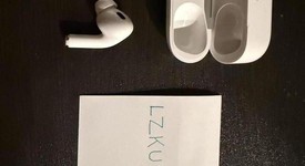Used
													Apple AirPods Pro 2 - USB-C, photo 2 of 4