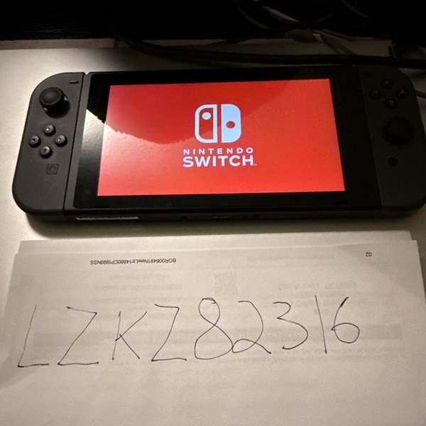 Nintendo Switch - 32 GB, Grey