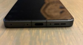 Mint
													OnePlus 13R - Unlocked, Nebula Noir, 256 GB, 12 GB, photo 5 of 9