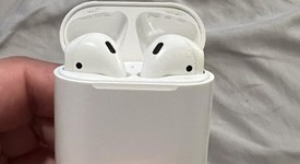 Used
													Apple AirPods 1st Gen - Lightning Case, photo 5 of 8