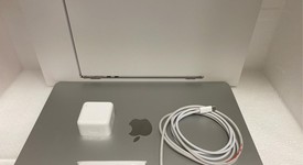 Good
													MacBook Air 2025 (M4) - 15" - Apple M4, Silver, 1 TB, 24 GB, photo 1 of 14
