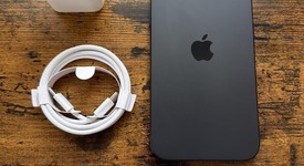 Mint
													Apple iPhone 15 Plus - Unlocked, Black, 128 GB, A2847, photo 5 of 9