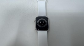 Good
													Apple Watch Series 7 45mm - Unlocked, Starlight, A2477 - Cellular, Aluminum, photo 2 of 6
