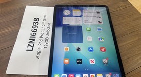 Good
													Apple iPad Pro 11" 2nd Gen 2020 - Unlocked, Gray, 128 GB, A2068, photo 1 of 6