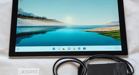 Good
													Microsoft Surface Pro 5 (2017) - Wi-Fi, Silver, 128 GB, 4 GB, photo 1 of 8