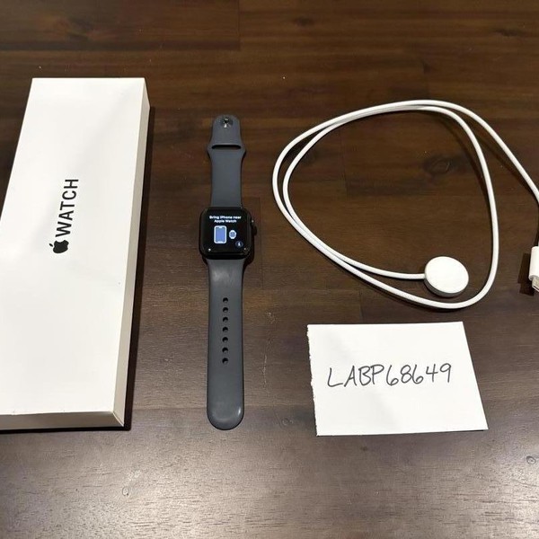 Apple Watch SE 3rd Gen 40mm - Midnight, A3324 - GPS