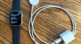 Good
													Apple Watch Series 7 41mm - Starlight, A2473 - GPS, Aluminum, photo 1 of 6