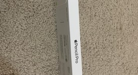 New
													Apple Pencil Pro, photo 3 of 3