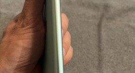 Fair
													Apple iPhone 11 - Unlocked, Green, 64 GB, A2111, photo 4 of 8