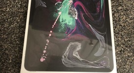 New
													Apple iPad Pro 11" 2018 - Verizon, Gray, 64 GB, A2013, photo 3 of 4