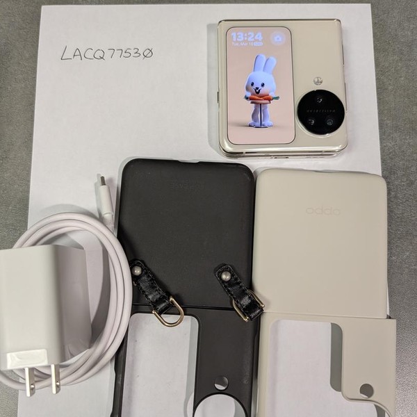 Oppo Find N3 Flip - Unlocked Non-US, 256 GB, Gold, 12 GB