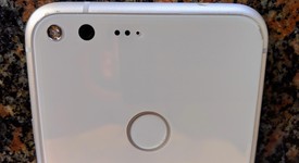 Good
													Google Pixel XL - Unlocked, Silver, 128 GB, 4 GB, Google Edition, photo 3 of 8