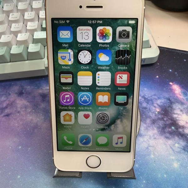 Apple iPhone 5S - Unlocked, 16 GB, Gold, A1533, GSM