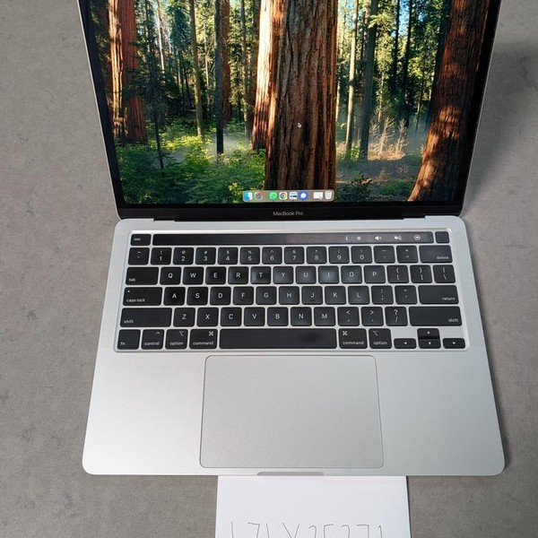 MacBook Pro 2020 - 13 inch - 256 GB, Silver, 8 GB, Intel Core i5