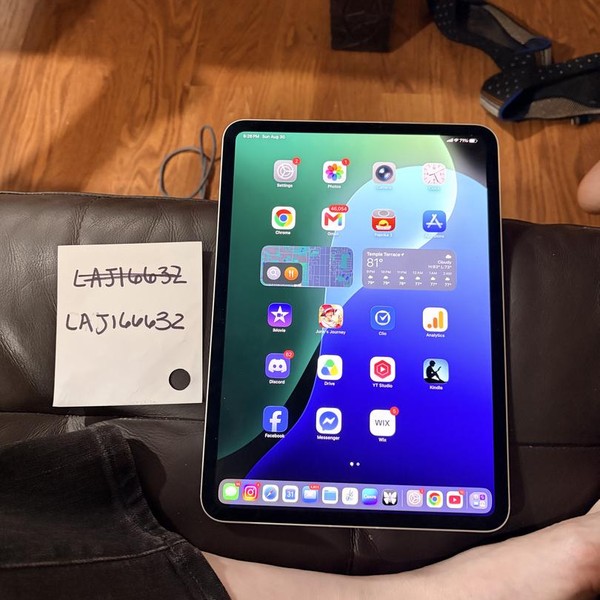 Apple iPad Pro 11 inch (M4) 2024 - Unlocked, 1 TB, Silver, 16 GB, A2837, Nano-texture Glass
