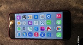 Good
													Apple iPhone SE 2nd Gen 2020 - Unlocked, Red, 128 GB, A2275, photo 2 of 10