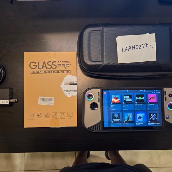 MSI Claw 8 AI Plus - 2 TB, White, 32 GB, Intel Core Ultra 7, Polar Tempest Edition