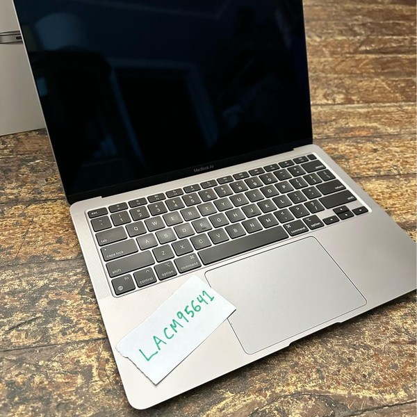 MacBook Air 2020 - 13 inch - 512 GB, Silver, 8 GB, Apple M1