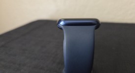 Good
													Apple Watch Series 6 44mm - Unlocked, Blue, A2294 - Cellular, Aluminum, photo 4 of 10