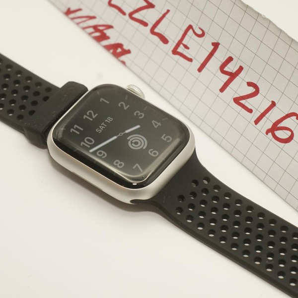 Apple Watch Series 8 41mm - Silver, A2770 - GPS, Aluminum