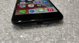 Good
													Apple iPhone SE 2nd Gen 2020 - Unlocked, Black, 64 GB, A2275, photo 5 of 13