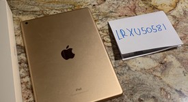 Mint
													Apple iPad 6th Gen - Wi-Fi, Gold, 32 GB, A1893, photo 3 of 4