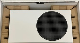 Mint
													Xbox Series S (2020) - White, 512 GB, photo 1 of 6