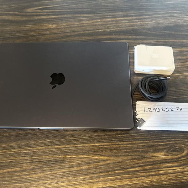 MacBook Pro 2024 - 16 inch - 512 GB, Space Black, 48 GB, Apple M4 Pro 14-core