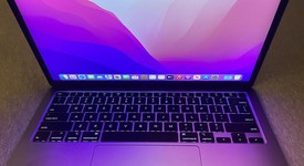 Good
													MacBook Air 2020 - 13" - I5, Silver, 256 GB, 8 GB, photo 1 of 10