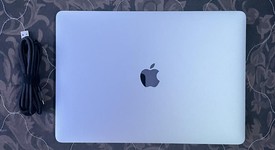 Good
													MacBook Pro 2017 (No Touch Bar) - 13" - I7, Gray, 1 TB, 16 GB, photo 1 of 18