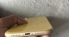 Mint
													Apple iPhone Xr - Unlocked, Yellow, 64 GB, A1984, photo 3 of 7