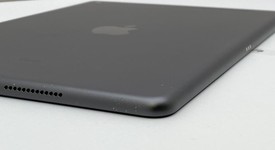 Fair
													Apple iPad 8th Gen - Unlocked, Gray, 32 GB, A2428, photo 5 of 8