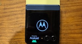 Mint
													Motorola Razr 2025 - Total by Verizon, Blue, 256 GB, 8 GB, photo 3 of 6