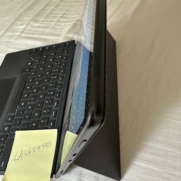Microsoft Surface Pro 8 - 256 GB, Graphite, 8 GB, Intel Core i5