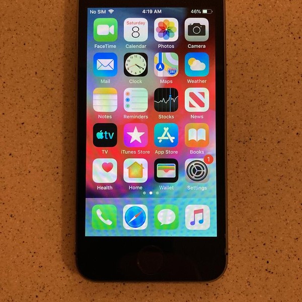 Apple iPhone 5S - Unlocked, 16 GB, Gray, A1533
