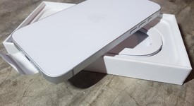 Mint
													Apple iPhone 16e - Boost, White, 128 GB, A3212, photo 3 of 14